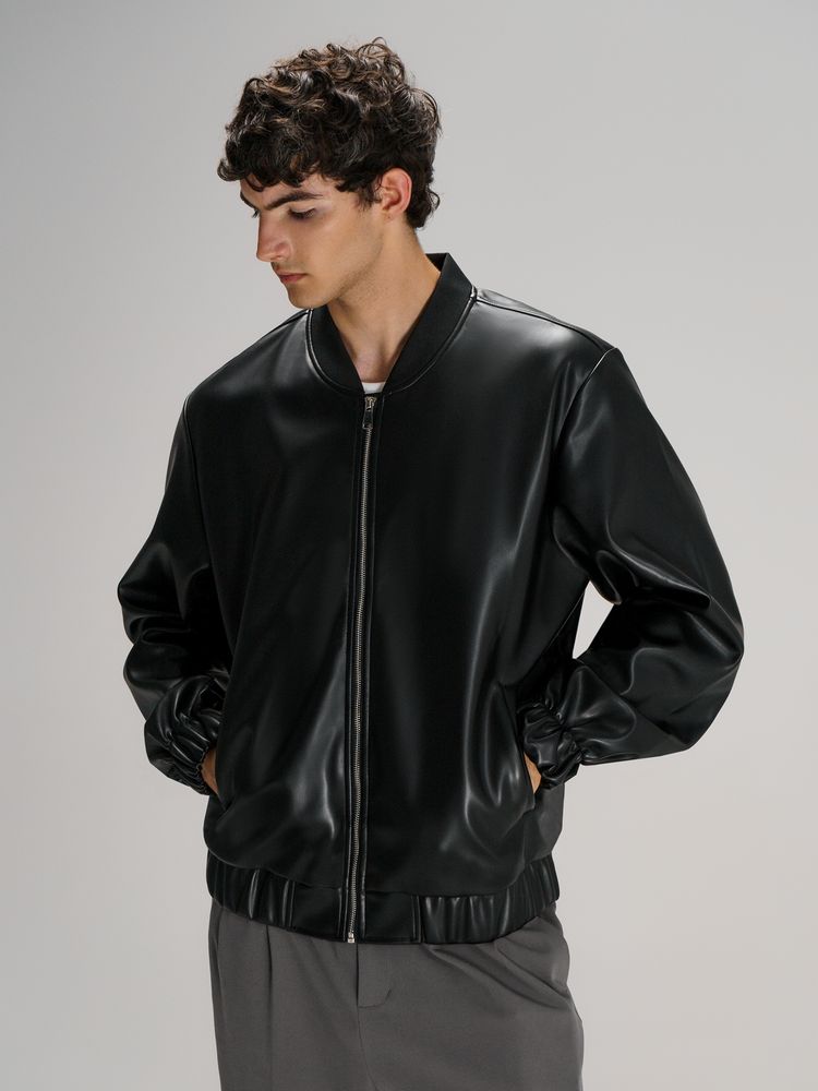 Бомбер из искусственной кожи Univer